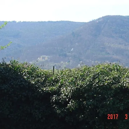 With 2 Bedrooms Vakantiehuis